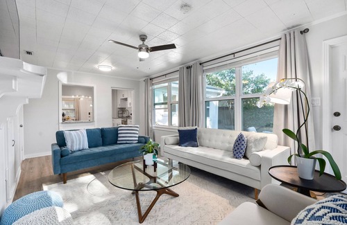 Lake Davis - Greenwood Casa | 1min from Downtown Orlando I 17min from Disney & Universal I Luxury Villa for 6