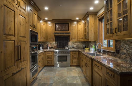 North Wawona Casa | (1R) Rustic Retreat (2 Bedrooms Only)
