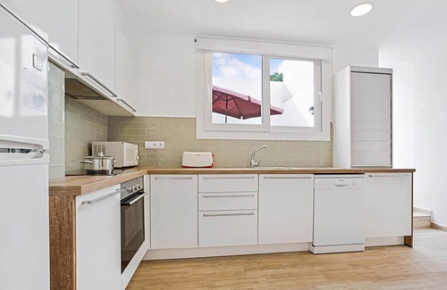 Llafranc Apartamento | 1SICA 01 - Espacioso y moderno apartamento totalmente renovado en planta baja situado en el centro de Llafranc, sólo 100m de la playa