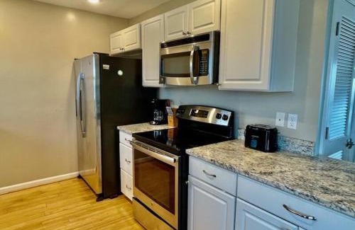 St. George Island Casa | 1st Ashore-Beachfront-Pet Friendly