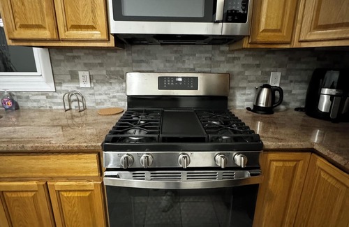 Elizabeth Apartamento | 1st floor - 2 Rooms Apt, Only 5 mins Away from Newark Airport and 30 mins to NYC