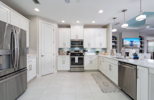 Naples Condominio | Super Summer Special WOW Decor, Water View, Resort Pool, Tennis, Pickleball