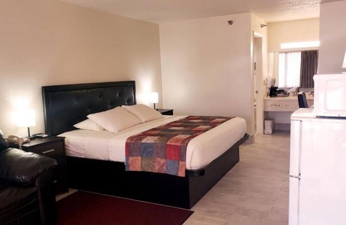 Palmetto Dunes Hotel | 1st Floor Room Simple Rewards Inn"