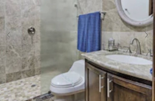 Sandy Beach Condominio | 3BD / 3B Frente a la playa Planta baja Condo Quiet Resort