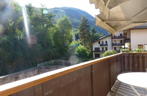 Brides-les-Bains Apartamento | 1.o piso, vista bosque, balcón, parking, tv, local para esquís, 68m², Brides Les Bains