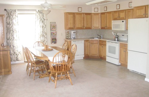 Cape May Casa | 1er PISO Casa familiar en una calle tranquila a pocos pasos de la playa, restaurantes y tiendas