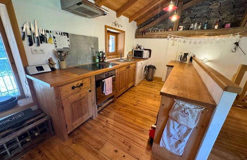 Villarabout Apartamento | 1.o piso, vista montaña, balcón, chimenea o estufa a leña, tv, local para esquís, 100m²