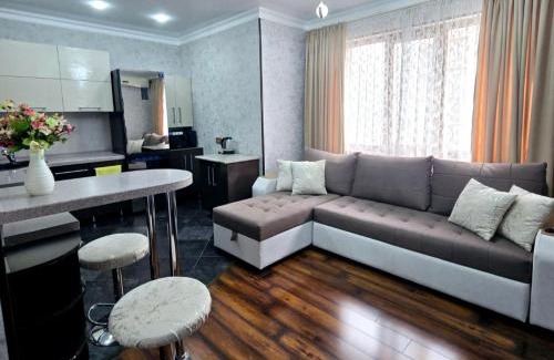 Shymkent Apartamento | 2х-ком Люкс Желтоксан 17а - 6й этаж лифт есть