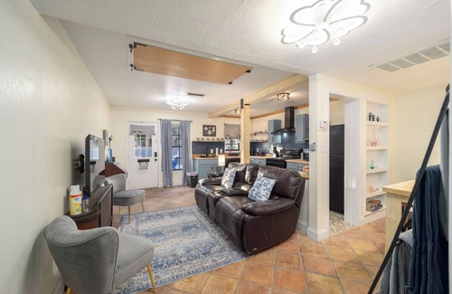 Historic District Apartamento | 2/1 Historic Carriage House Walking Distance to Downtown