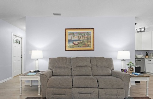 Pine Island Center Casa | 2/1 in Bokeelia with Fenced in Yard, Minutes from Matlacha!