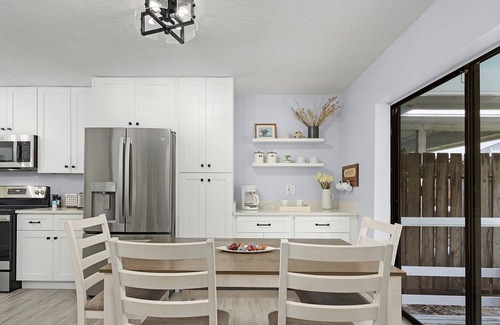 Pine Island Center Casa | 2/1 in Bokeelia with Fenced in Yard, Minutes from Matlacha!
