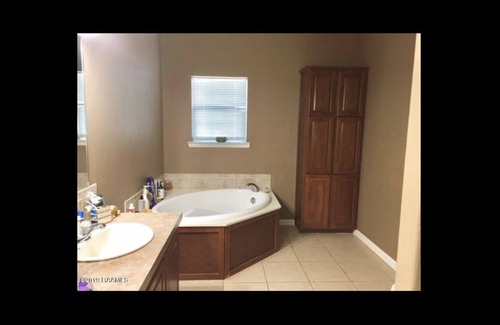 New Iberia Casa | 2/2 home minutes from I-10