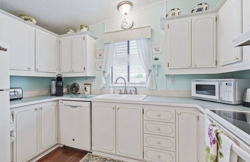 The Villages Casa | 2/2 LESS THAN 5 MINUTES FROM SPANISH SPRINGS!