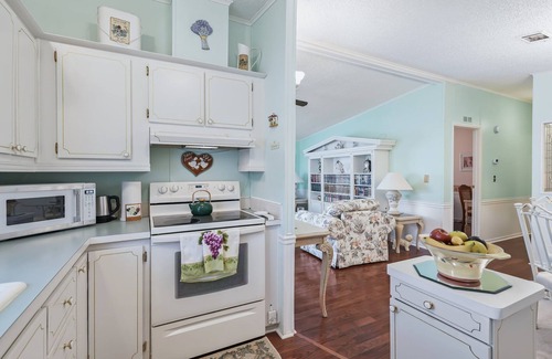 The Villages Casa | 2/2 LESS THAN 5 MINUTES FROM SPANISH SPRINGS!