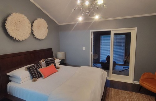 Monroe County Casa | 2.2 Miles from Shoppes at Rivers Crossing in highly sought after North Macon