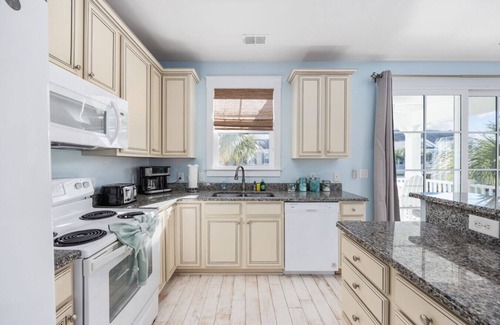 Windy Hill Casa | 2/2 Townhome North Beach Resort- Pools, Hot tubs,
