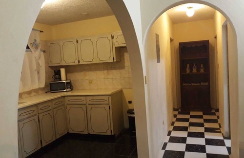Brewers Bay Apartamento | #2/3 One Bedroom in Shared 3-Bedrooms Apartment, splendid sea view