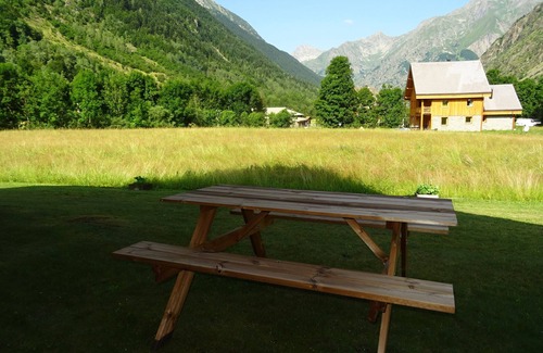 La Chapelle-en-Valgodemard Chalet De Esquí | 2/4-person apartment in a ground-floor chalet + Terrace + Swimming pool