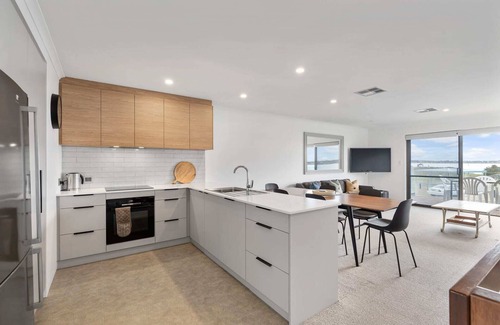 Goolwa South Casa | 2/57 Barrage Road - Spinnaker river view