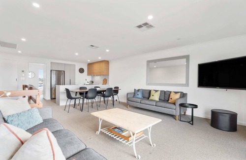 Goolwa South Casa | 2/57 Barrage Road - Spinnaker river view