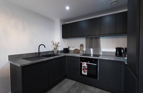 Vauxhall Apartamento | 2.5bedr| PENTHOUSE| PARKING| Centre| Skyline view| 5-min from Everton Stadium|