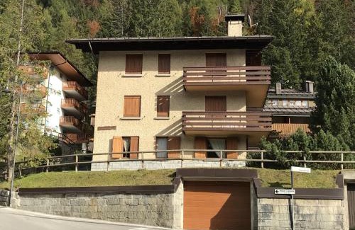 Palu Apartamento | 2 Abeti Mansarda