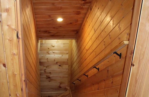 Emory Cabina | 2 Acres of pure paradise with amazing Mountain View’s! Minutes from Emory&Henry