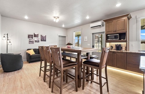 Caldwell Casa | 2 Barndos|Family Reunion|Sport Teams|RV Options|Pickleball|Corporate Functions