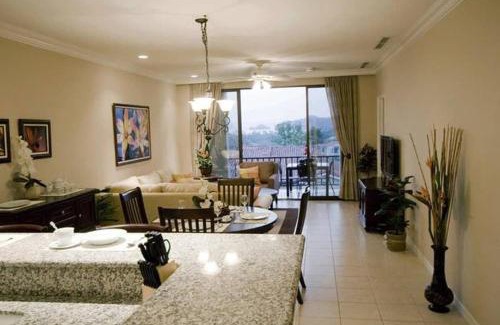 Coco Casa | 2-BD Ocean-View Condo on 3rd Floor