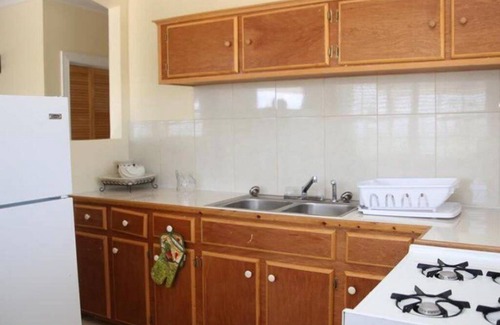 Rolleville Villa | 2 BD Queen Villa, Exuma Beach Point