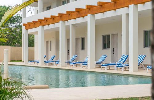 Villa Juarez Casa | 2 BD Suite with Balcony, Gym, Rooftop Pool, Hot Tub