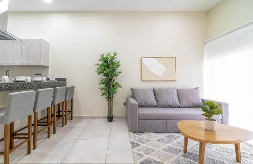 Villa Juarez Casa | 2 BD Suite with Balcony, Gym, Rooftop Pool, Hot Tub