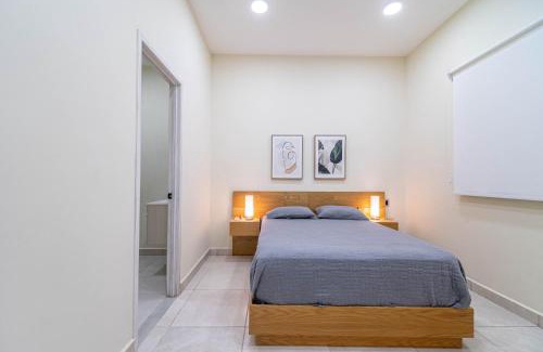 Villa Juarez Casa | 2 BD Suite with Balcony, Gym, Rooftop Pool, Hot Tub