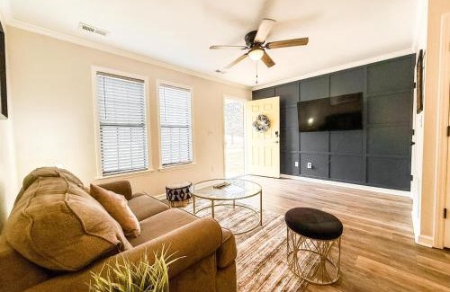 Southwest Raleigh Casa | 2 bd townhome near DT Raleigh