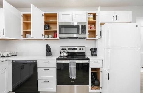 West Valley City Casa | 2 Bdr 1 Ba Close 2 Airport & SLC