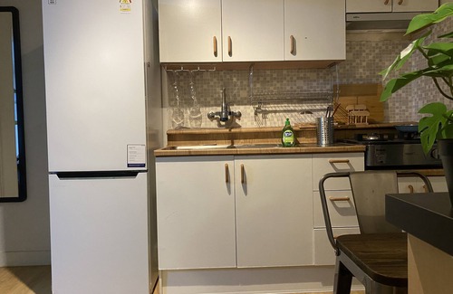 Itaewon Apartamento | 2 Bdr Apt Best Location in Gyeongnidan-gil, Seoul