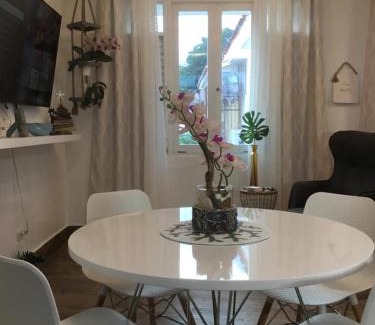 Parque Apartamento | 2 bdr beach apartment, generator parking included