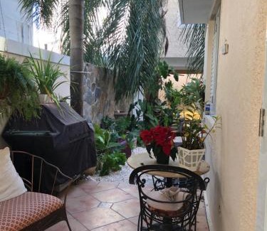Parque Apartamento | 2 bdr beach apartment, generator parking included