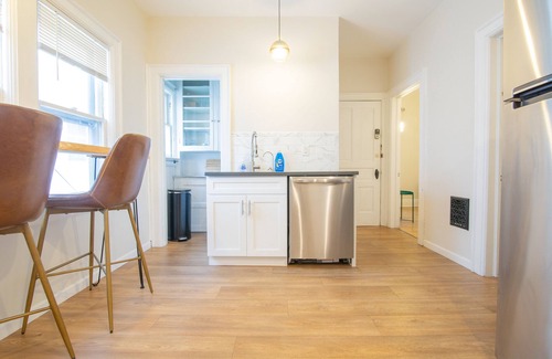 Buffalo Apartamento | ♥2 BDR Bright Apartment ♥ Fast WIFI ♥ Quiet Area ♥ Perfect for families!