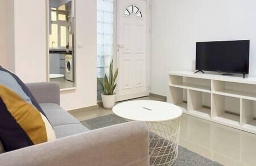 Terra Branca Apartamento | 2 bdr cozy apt in Terra Branca, Free Wifi - LCGR