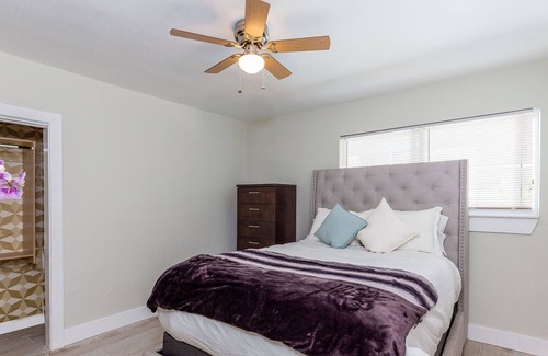 Surfside Condominio | 2 Bdrm Beach Condo