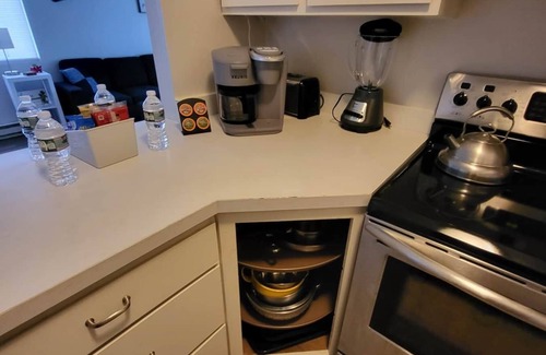 Weirs Beach Apartamento | 2 Bdrm Condo walking distance to Weirs Beach and much more!!