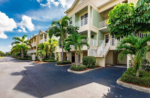 Ruskin Condominio | Waterfront Lovely Newly Home Home 2b. 1.5b. 420, Bahia Beach, Tampa Bay