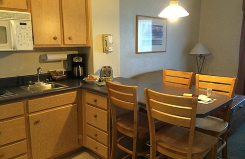 Palo Verde Condominio | Varsity Clubs of America / Tucson Resort ~ 2 BD / 2 KING BEDS / JETTED TUB / 2 BATHS