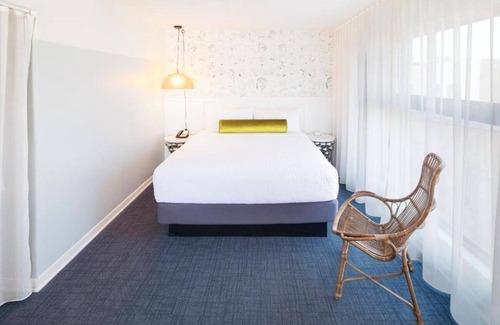 Venice Hotel | 2 Beach Rooms w/ Private Balcony | Kitchen | Free Breakfast | Rooftop