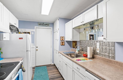 Ocean Isle Beach Casa | 2 Beaches Villa - Amazing Location - Sunset Beach or OIB easily accessible