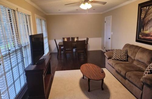 Guntersville Casa | 2. Beautiful lakeview home in Guntersville