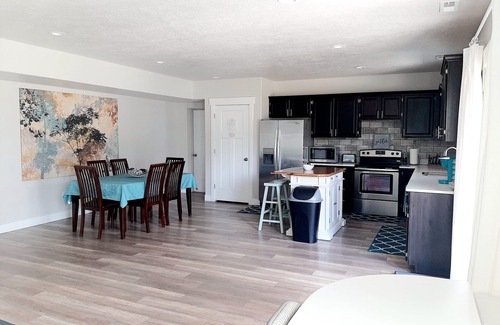 Lehi Apartamento | 2 Bed/1 Bath daylight basement apartment-perfect for families!