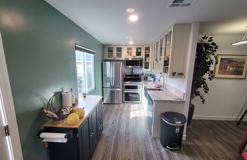 East Whittier Casa | 2-bed 1 bath guest unit @stayinwhittier