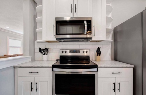 College Hill Casa | 2 Bed 1 Bath Property in College Hill with Garage!